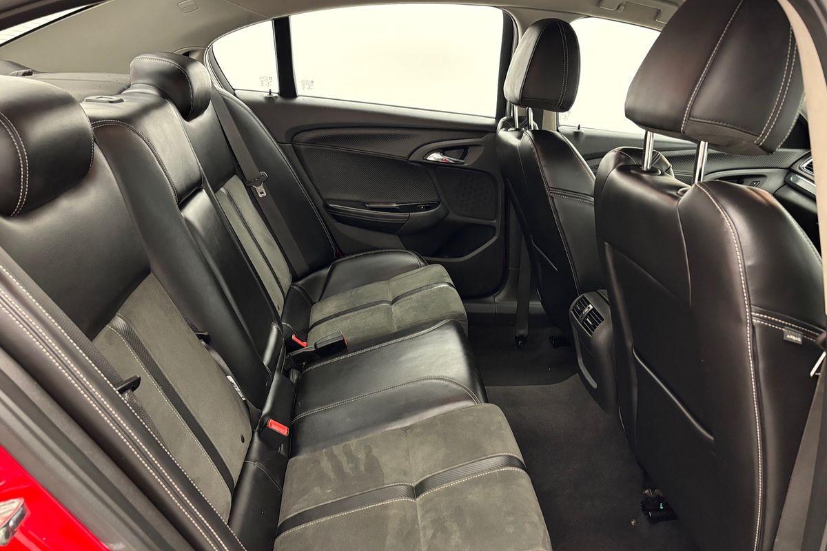 2016 HOLDEN COMMODORE SS 6 SP AUTOMATIC 4D SEDAN V8