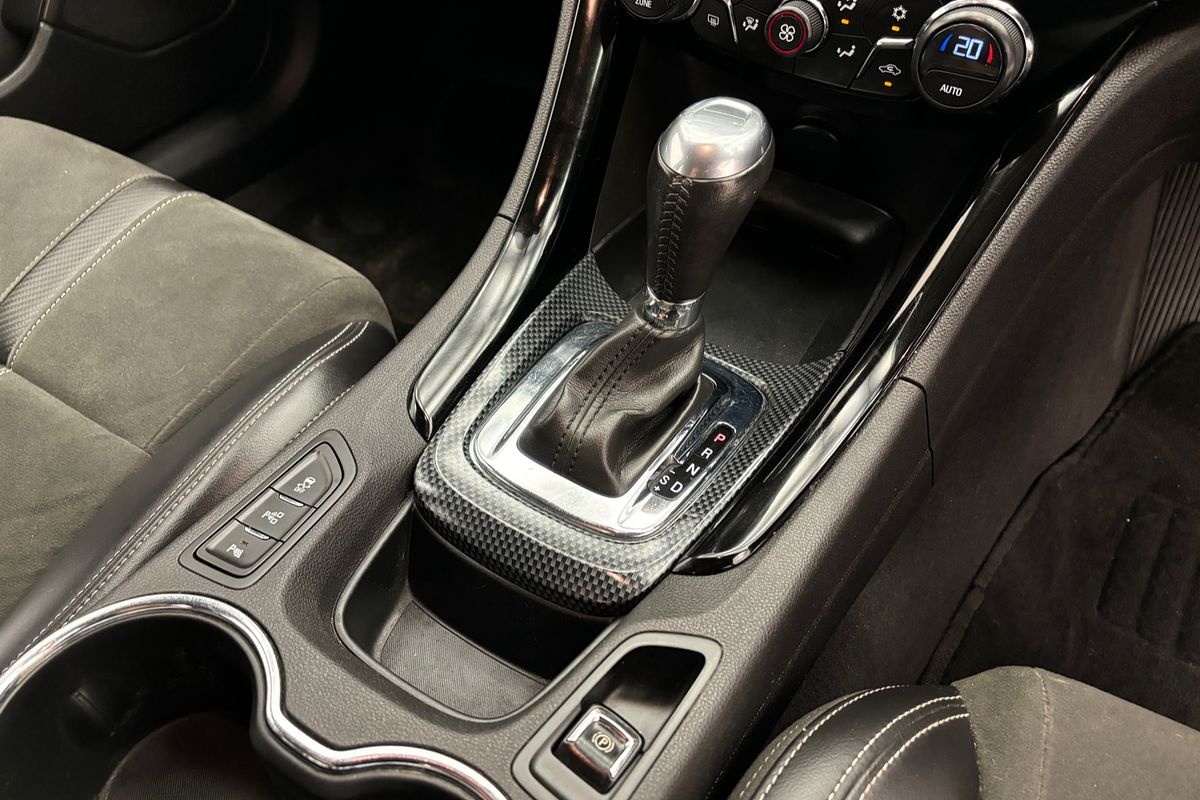 2016 HOLDEN COMMODORE SS 6 SP AUTOMATIC 4D SEDAN V8