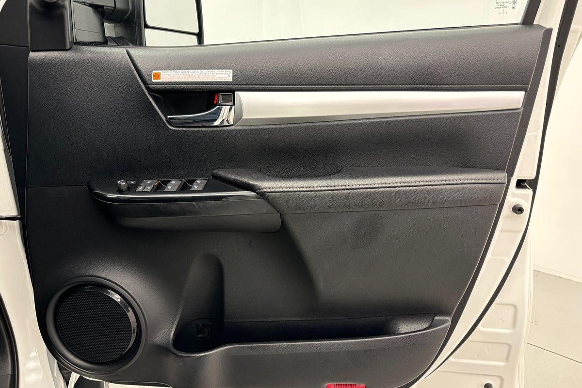 Hilux 4x4 SR5 2.8L T Diesel Automatic Double Cab