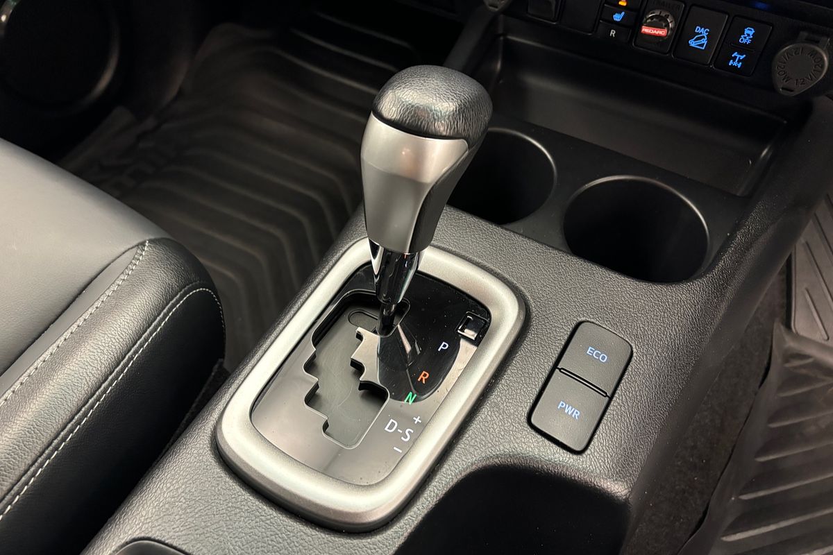 Hilux 4x4 SR5 2.8L T Diesel Automatic Double Cab