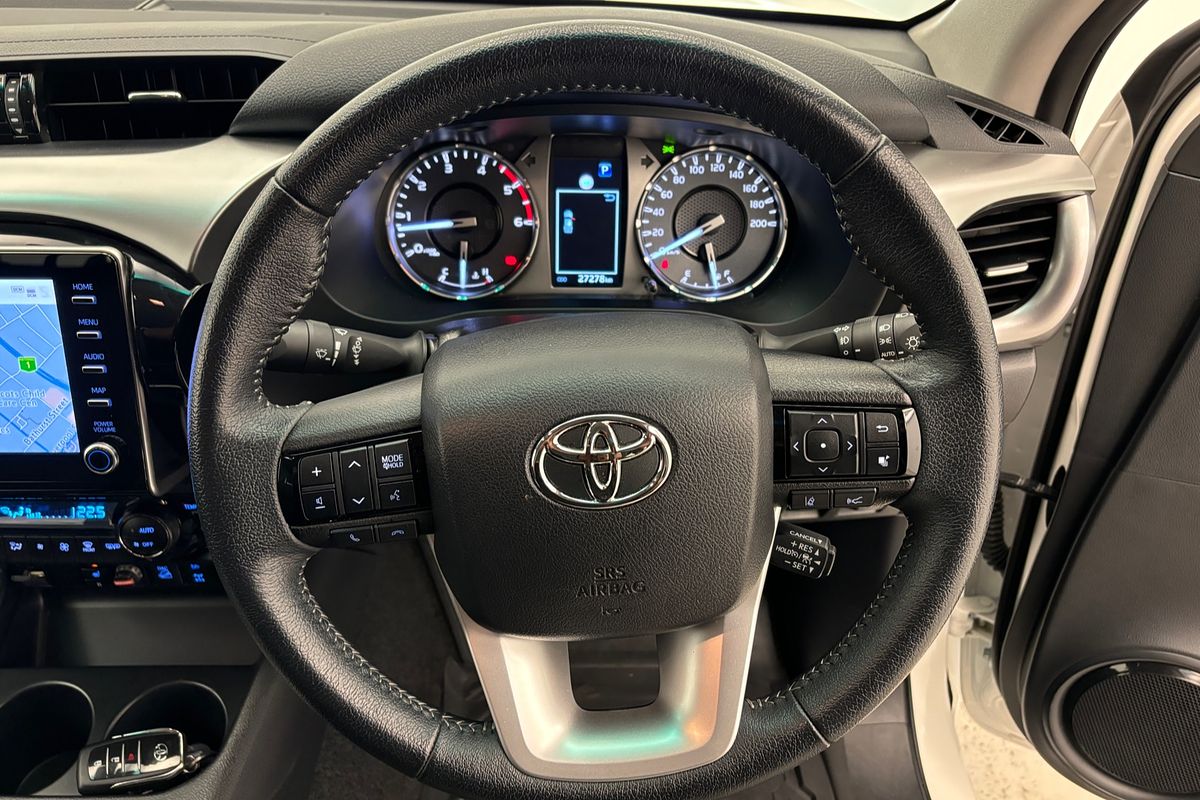 Hilux 4x4 SR5 2.8L T Diesel Automatic Double Cab