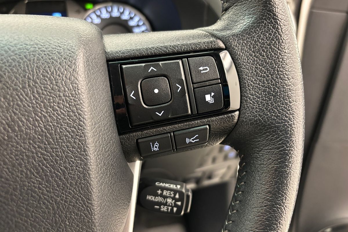Hilux 4x4 SR5 2.8L T Diesel Automatic Double Cab