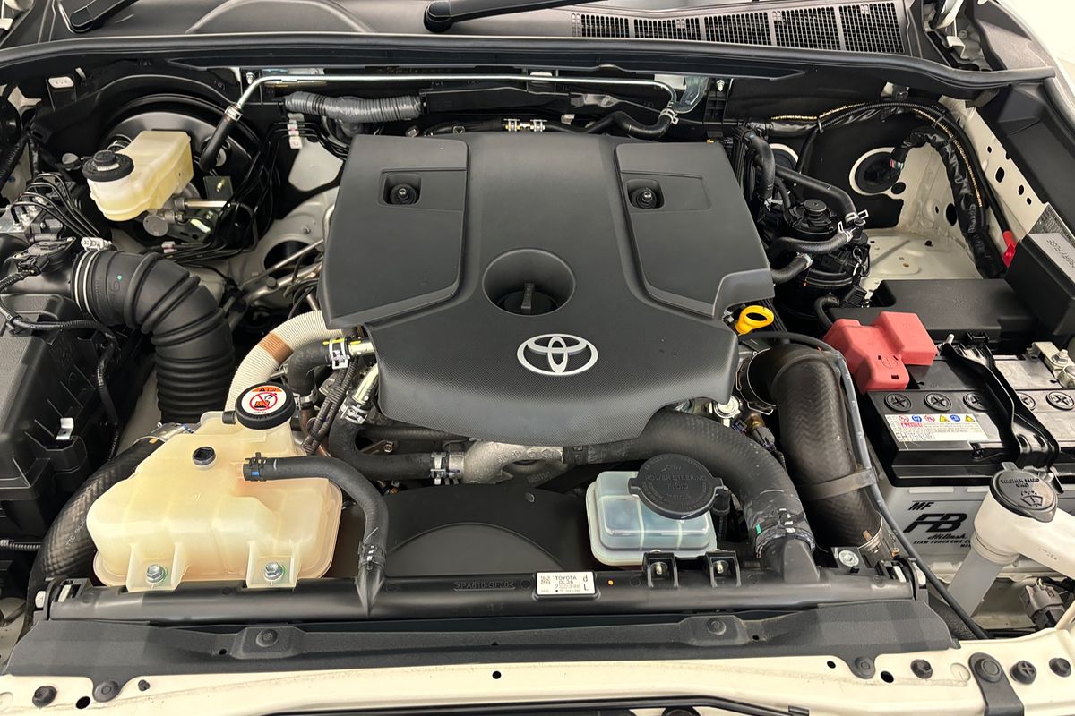 Hilux 4x4 SR5 2.8L T Diesel Automatic Double Cab