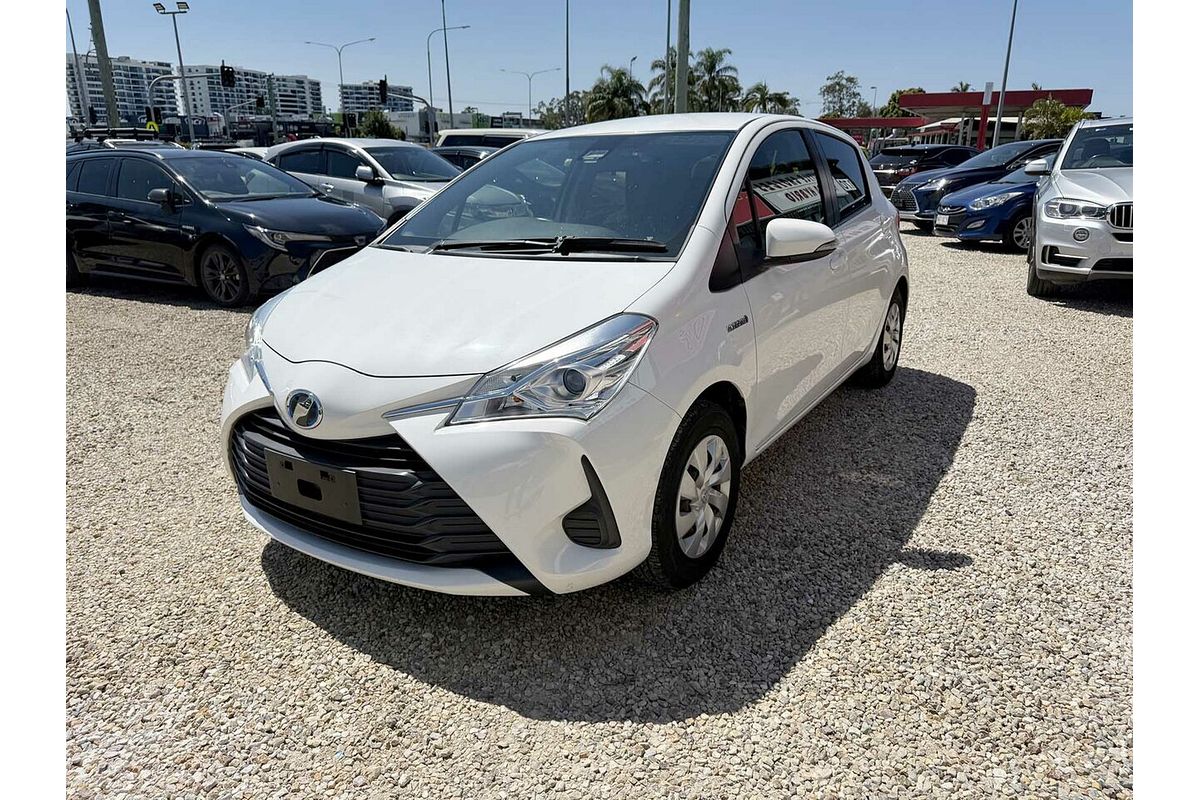 2017 Toyota Vitz