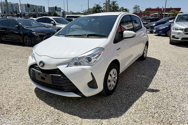 2017 Toyota Vitz