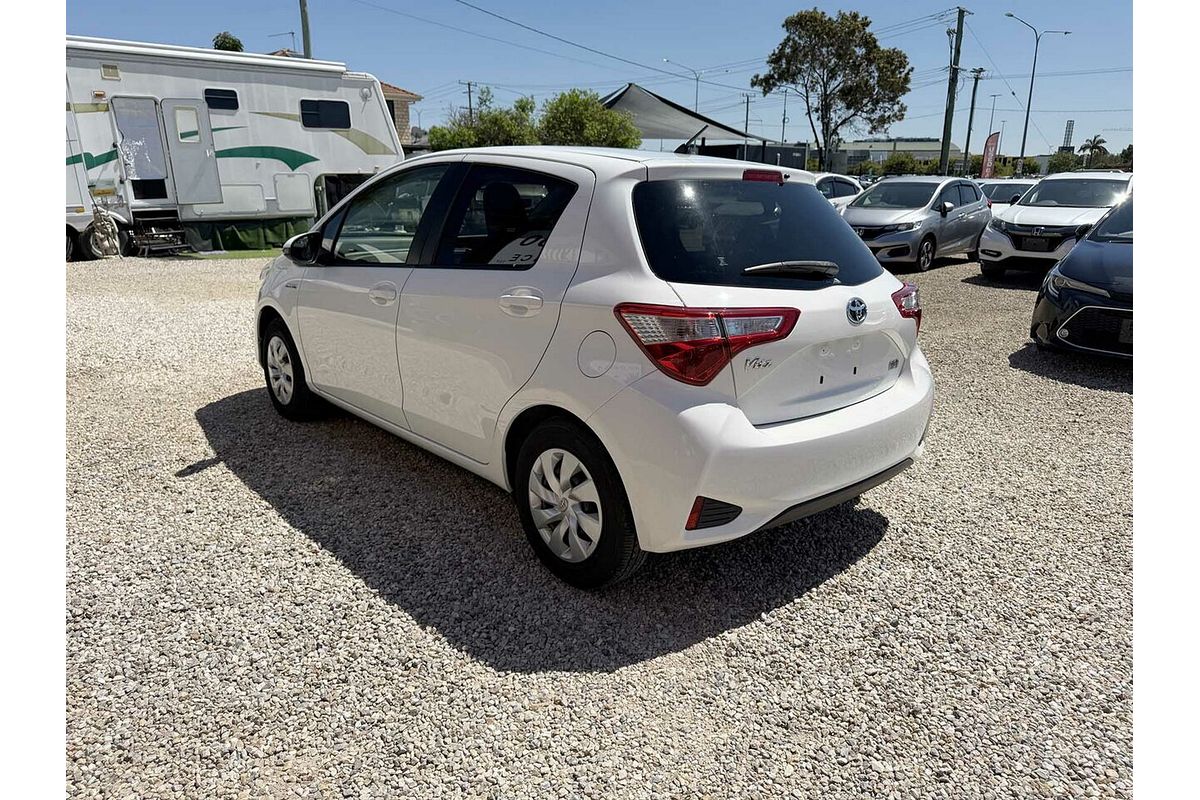 2017 Toyota Vitz