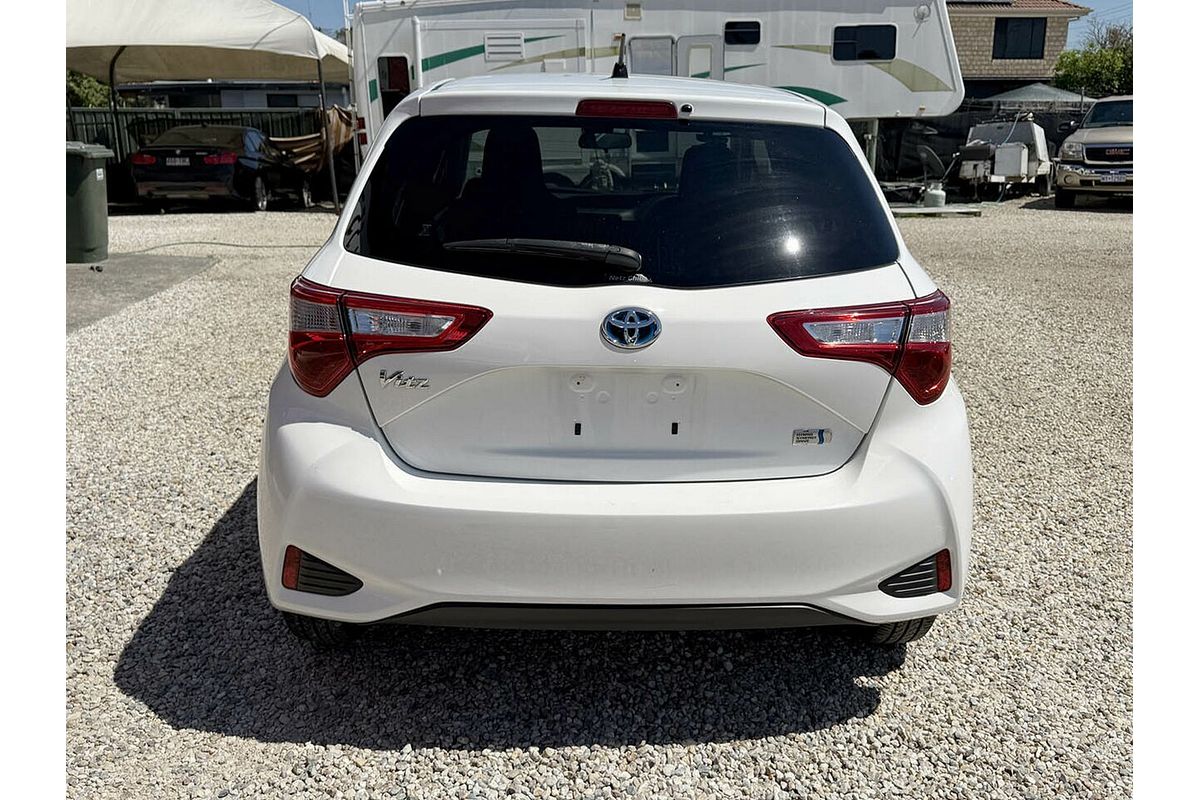 2017 Toyota Vitz