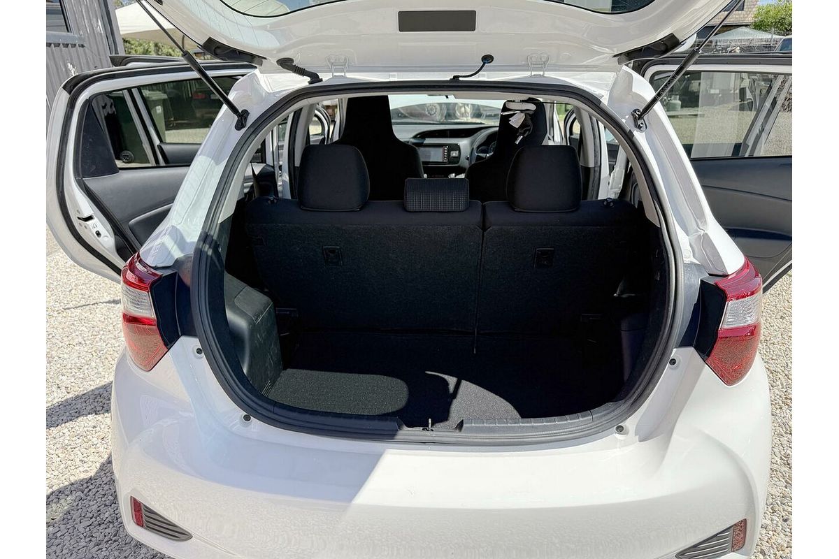 2017 Toyota Vitz