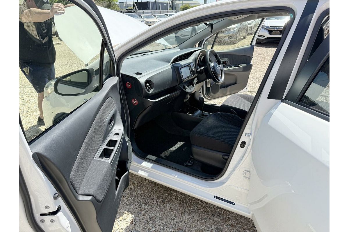 2017 Toyota Vitz