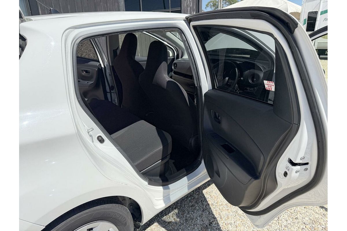 2017 Toyota Vitz