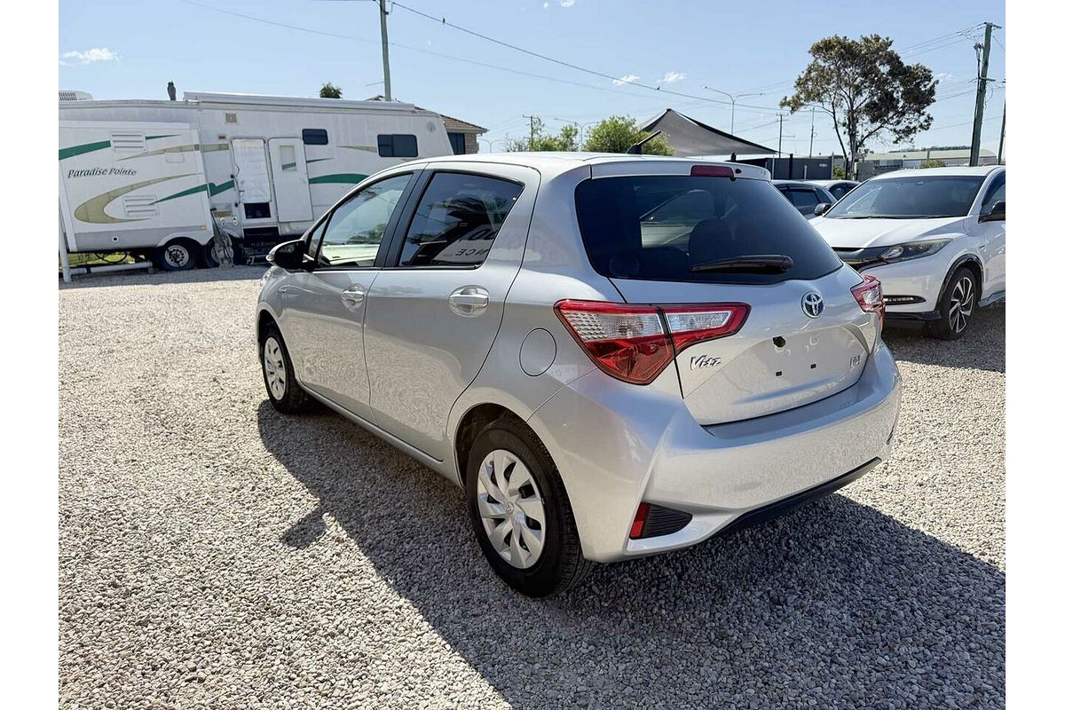 2020 Toyota VITZ F (HYBRID) NHP130