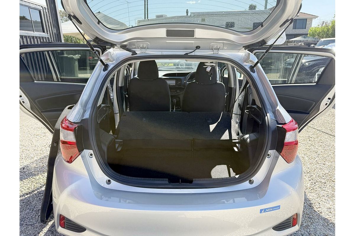 2020 Toyota VITZ F (HYBRID) NHP130