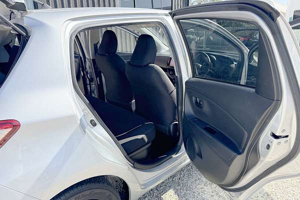 2020 Toyota VITZ F (HYBRID) NHP130