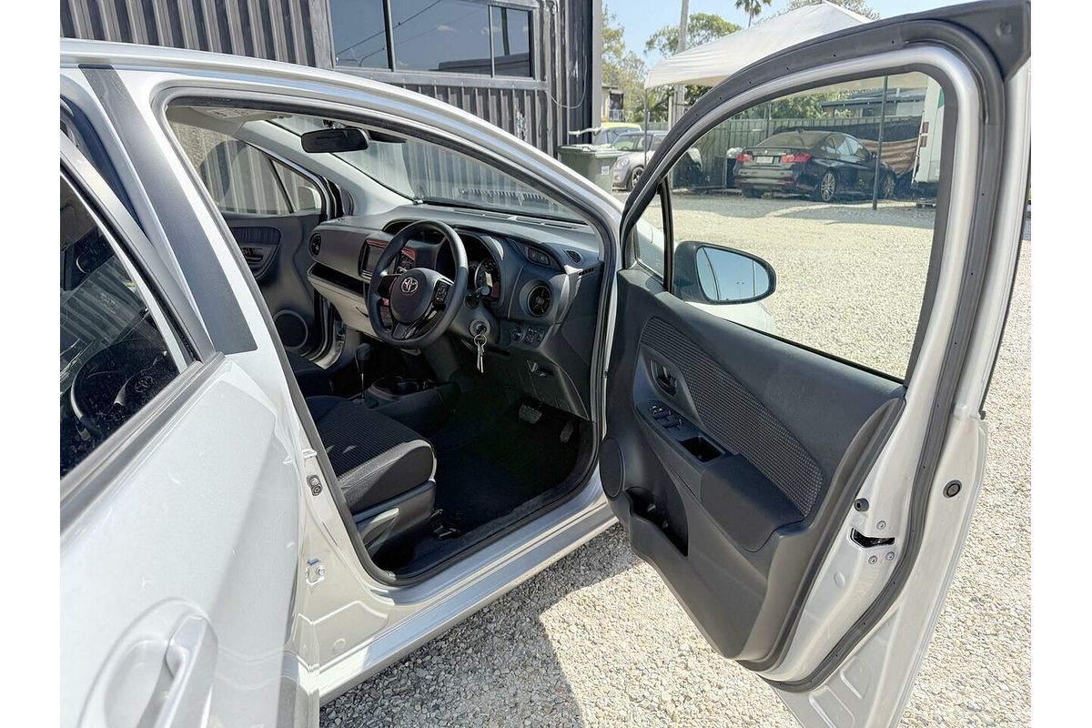 2020 Toyota VITZ F (HYBRID) NHP130
