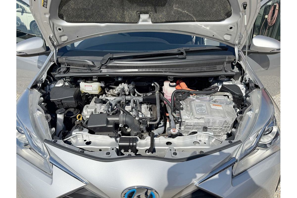 2020 Toyota VITZ F (HYBRID) NHP130