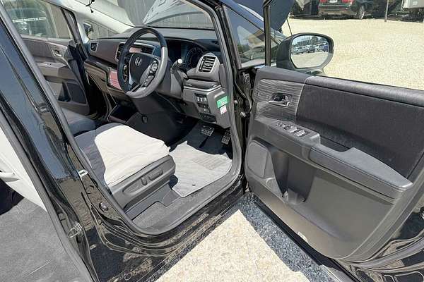2017 Honda Odyssey (HYBRID) RC