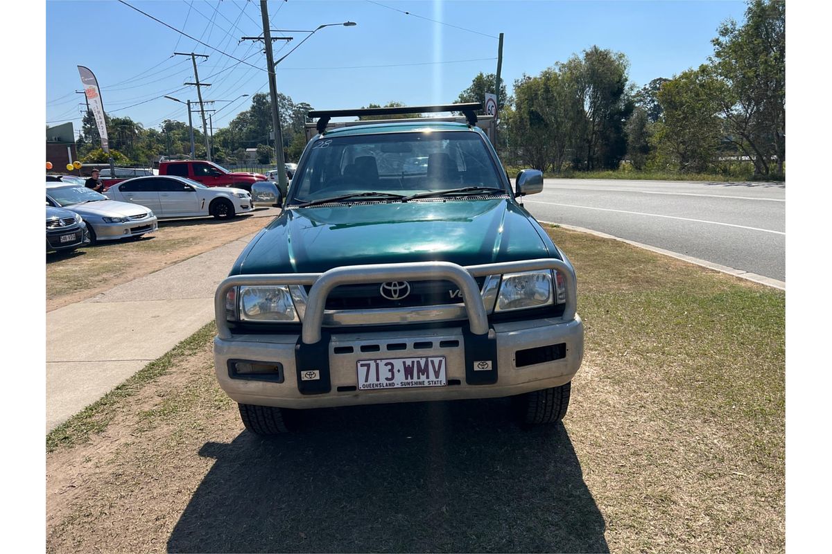 2003 Toyota Hilux SR5 VZN167R 4X4
