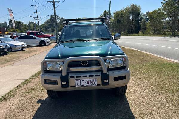2003 Toyota Hilux SR5 VZN167R 4X4
