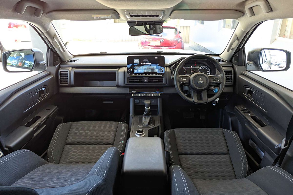 2025 Mitsubishi Triton GLX+ MV 4X4