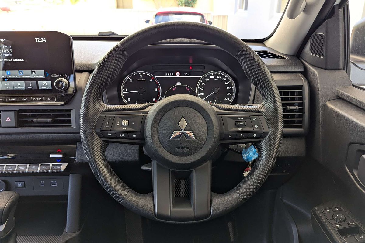 2025 Mitsubishi Triton GLX+ MV 4X4