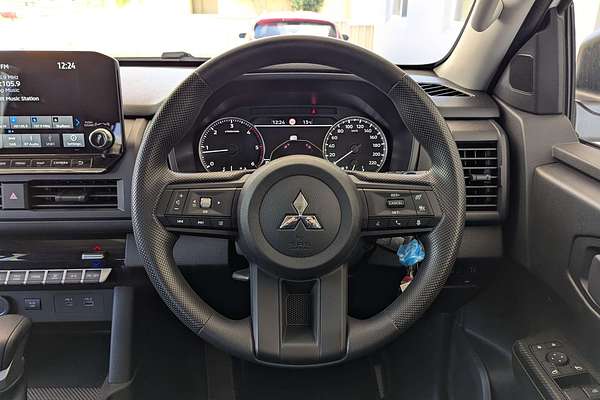 2025 Mitsubishi Triton GLX+ MV 4X4