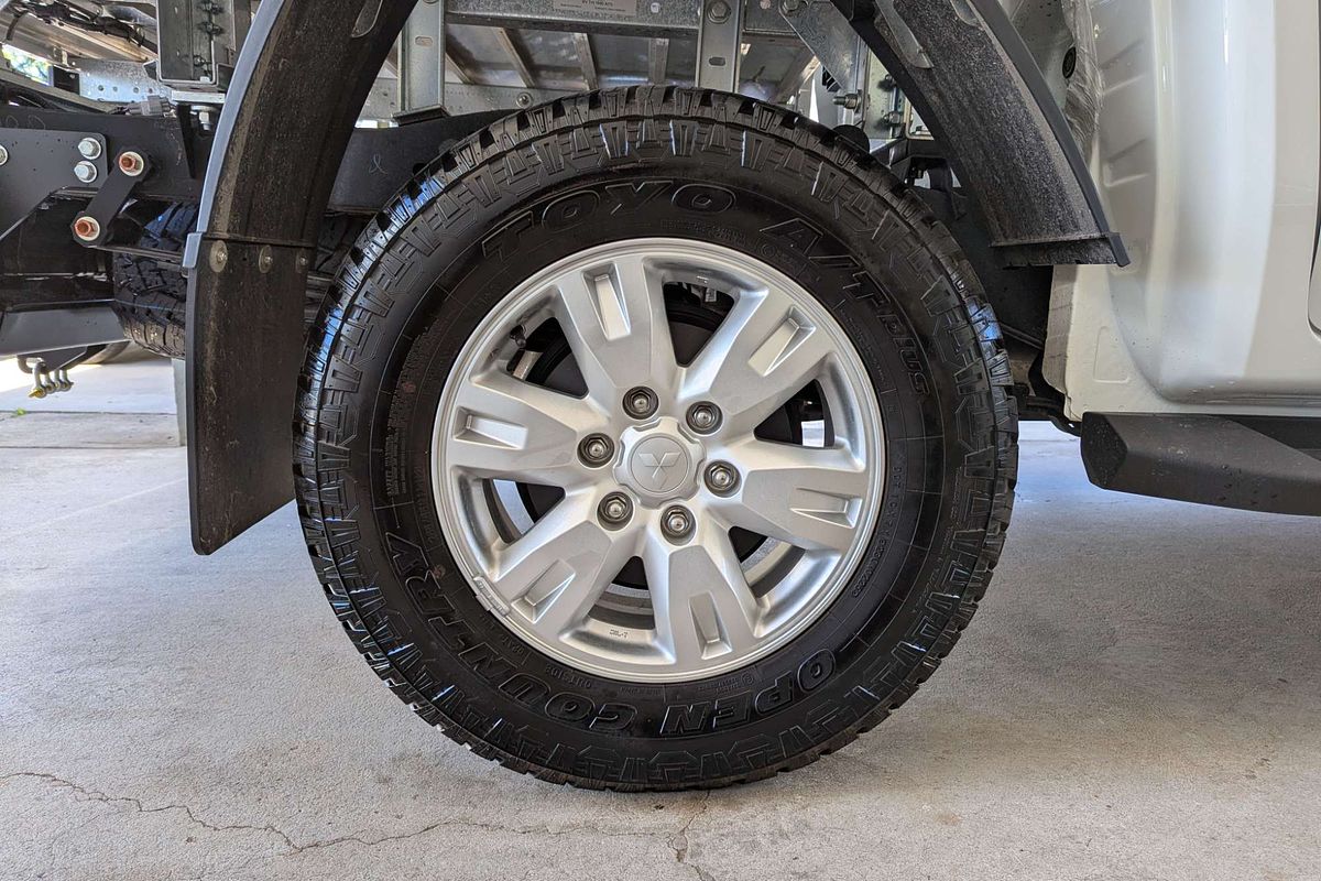 2025 Mitsubishi Triton GLX+ MV 4X4