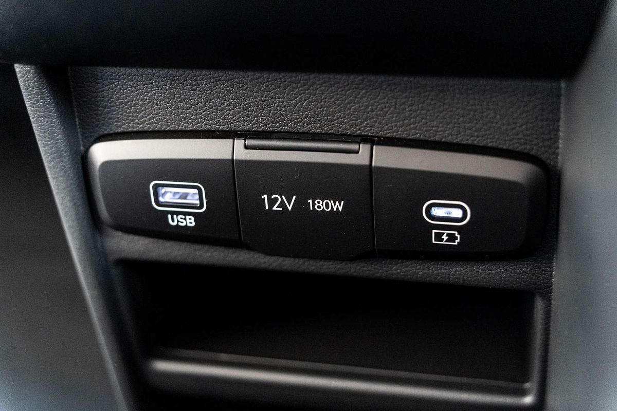 2025 Hyundai STARIA LOAD Premium US4.V3