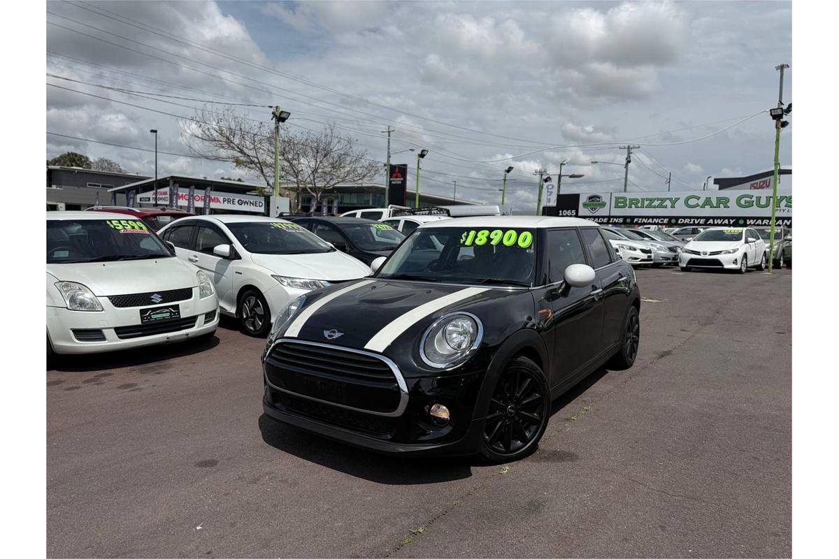 2017 MINI Hatch COOPER F55
