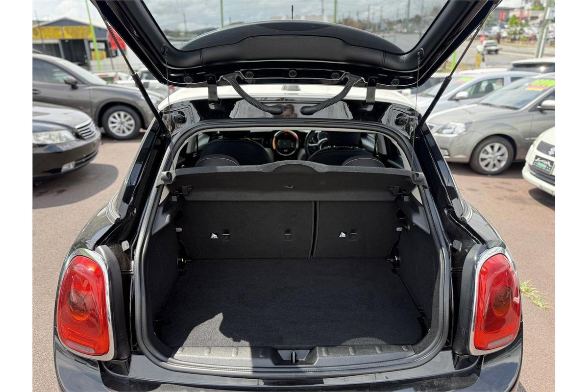 2017 MINI Hatch COOPER F55