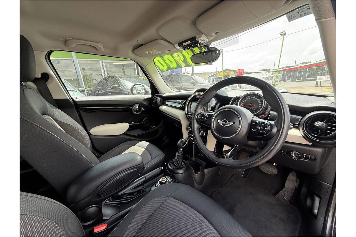 2017 MINI Hatch COOPER F55