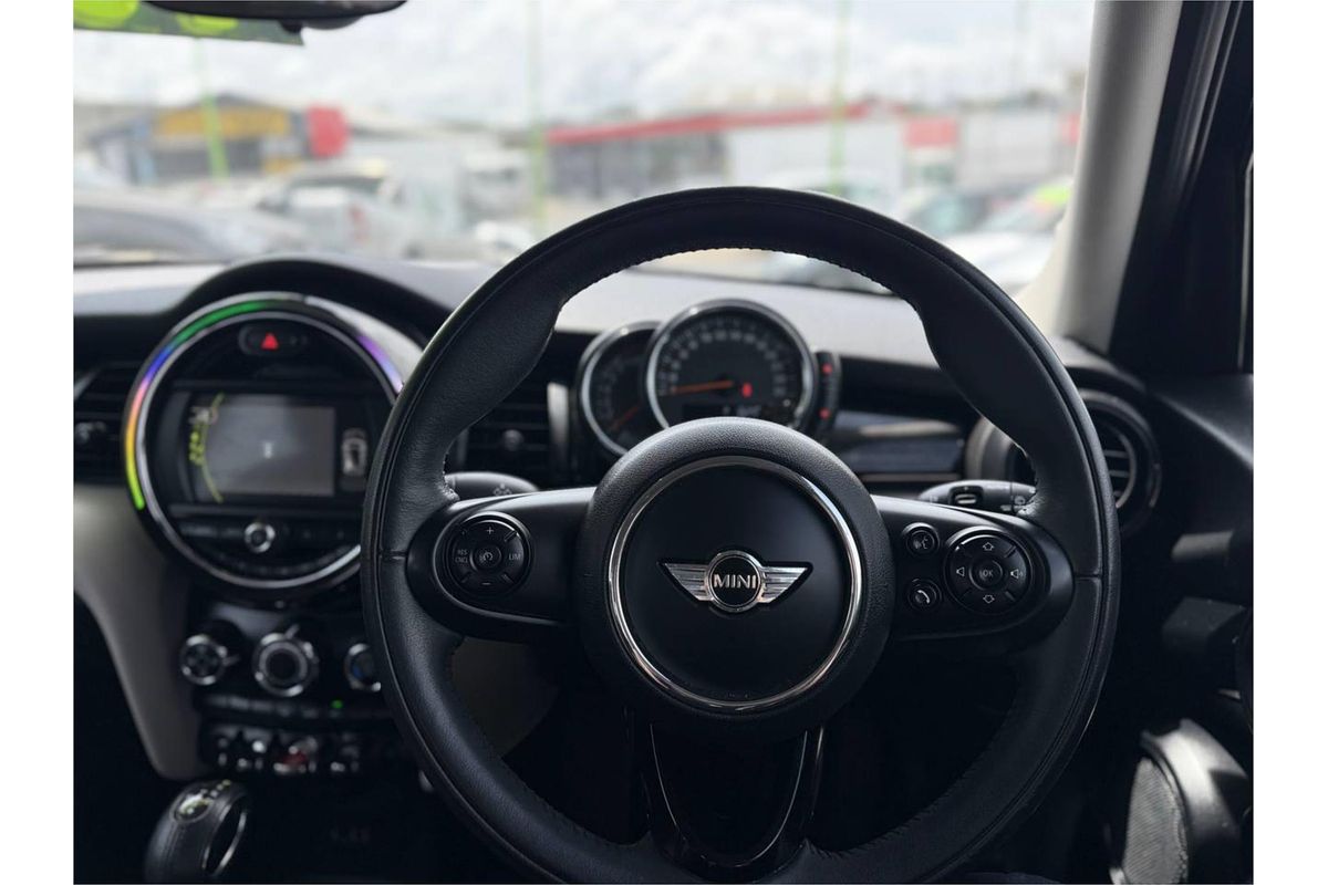2017 MINI Hatch COOPER F55