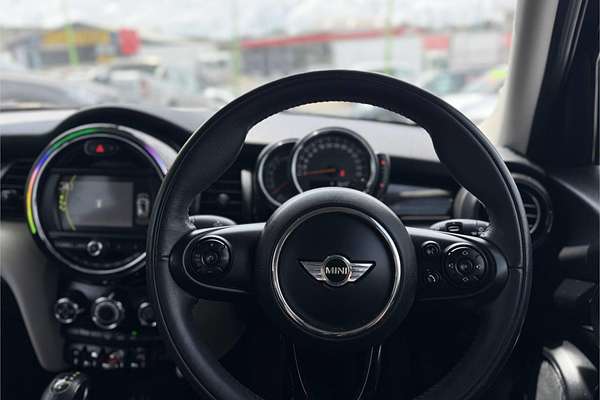 2017 MINI Hatch COOPER F55