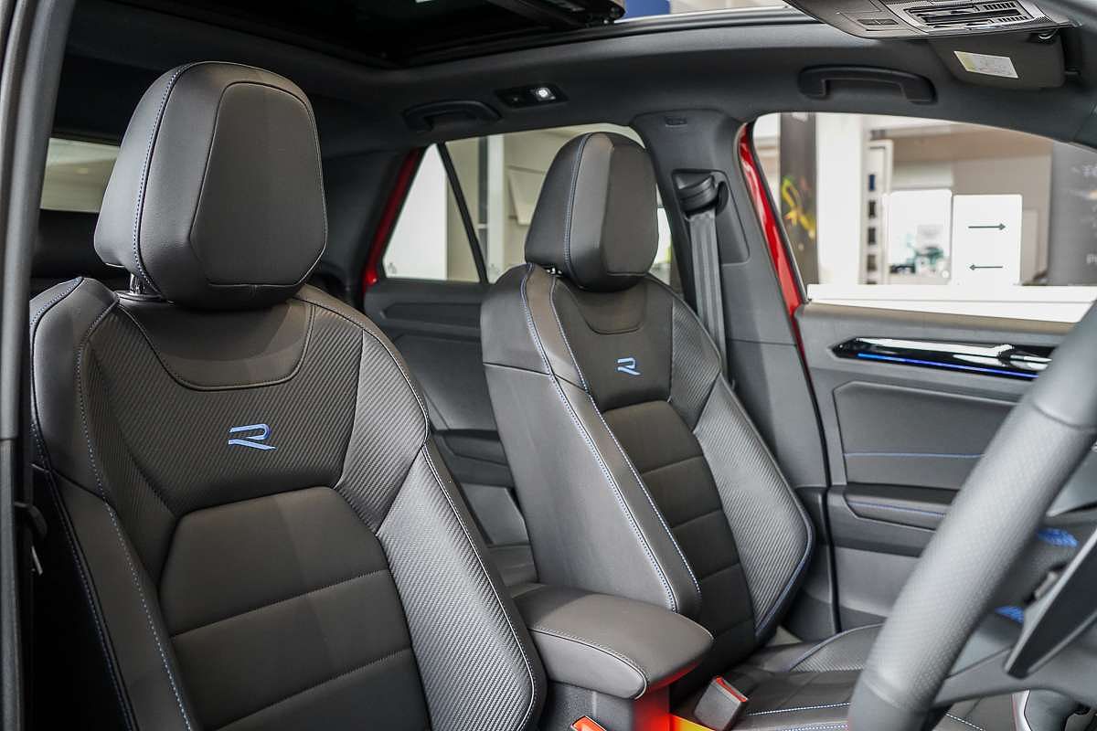 2025 Volkswagen T-Roc R D11