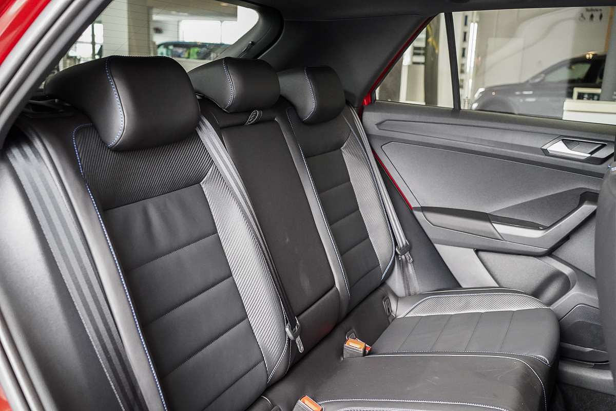 2025 Volkswagen T-Roc R D11