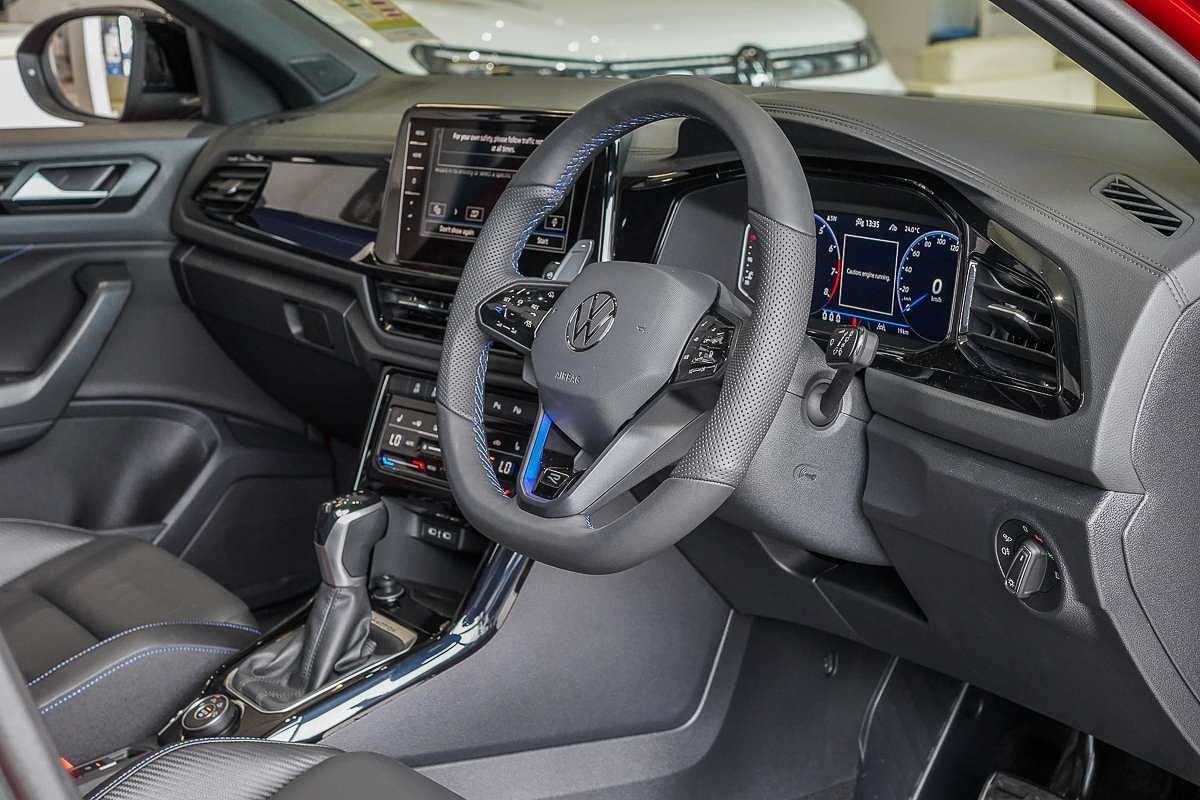 2025 Volkswagen T-Roc R D11