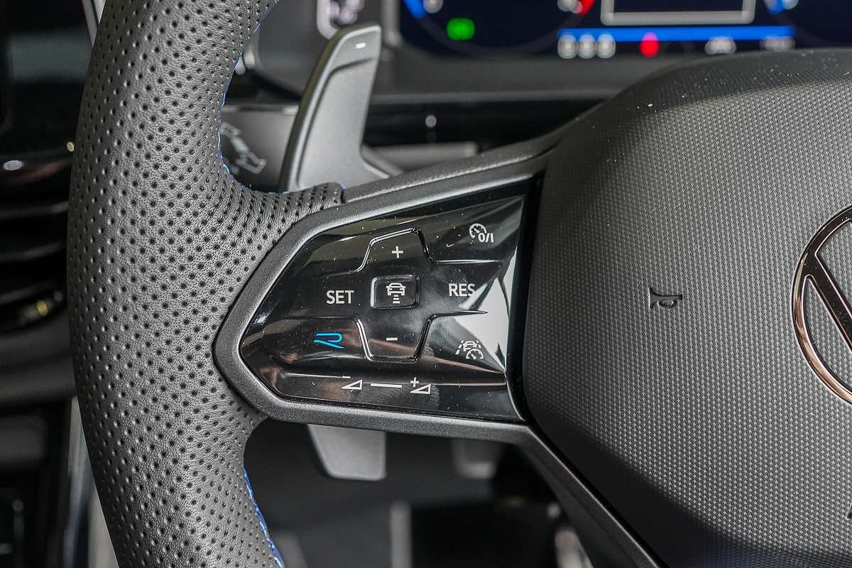 2025 Volkswagen T-Roc R D11