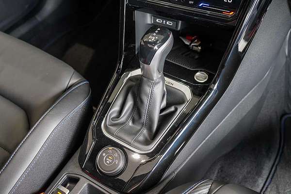 2025 Volkswagen T-Roc R D11