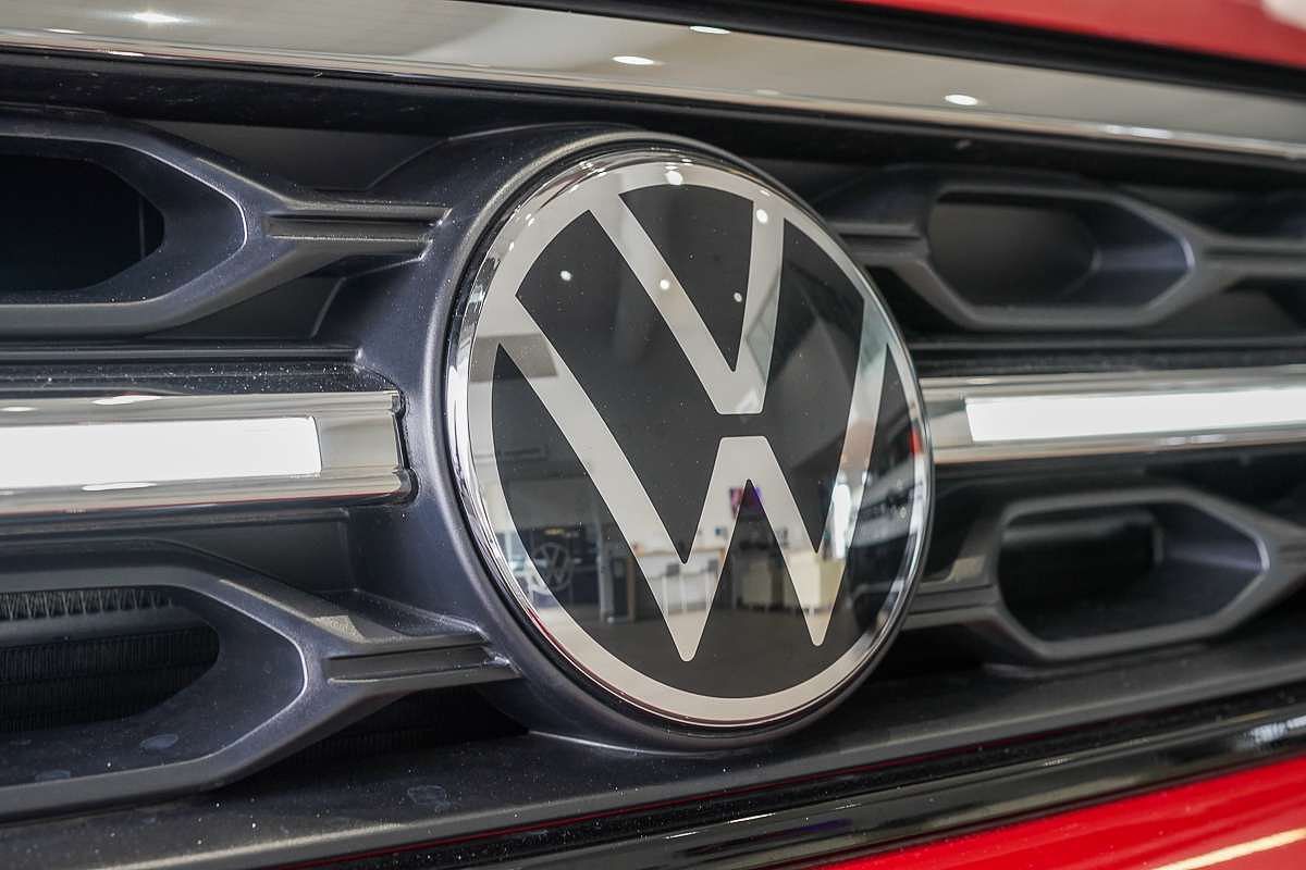 2025 Volkswagen T-Roc R D11