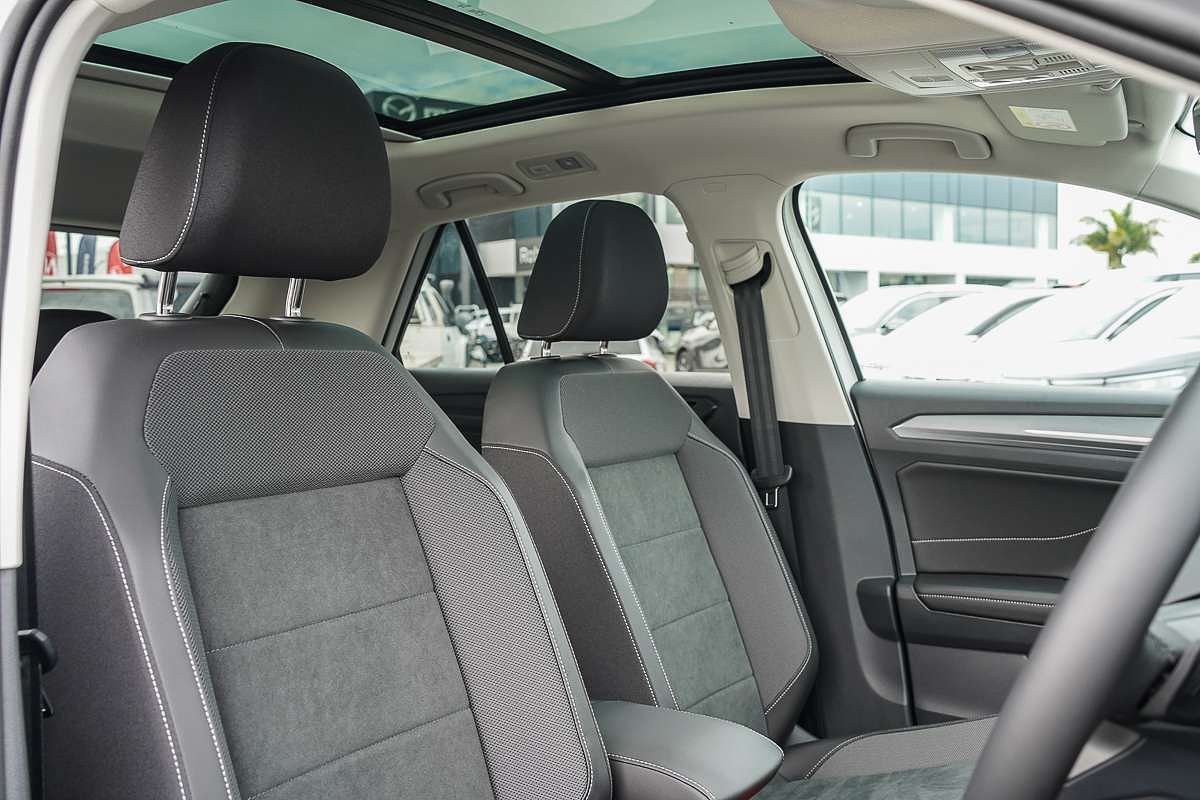 2025 Volkswagen T-Roc 110TSI Style D11