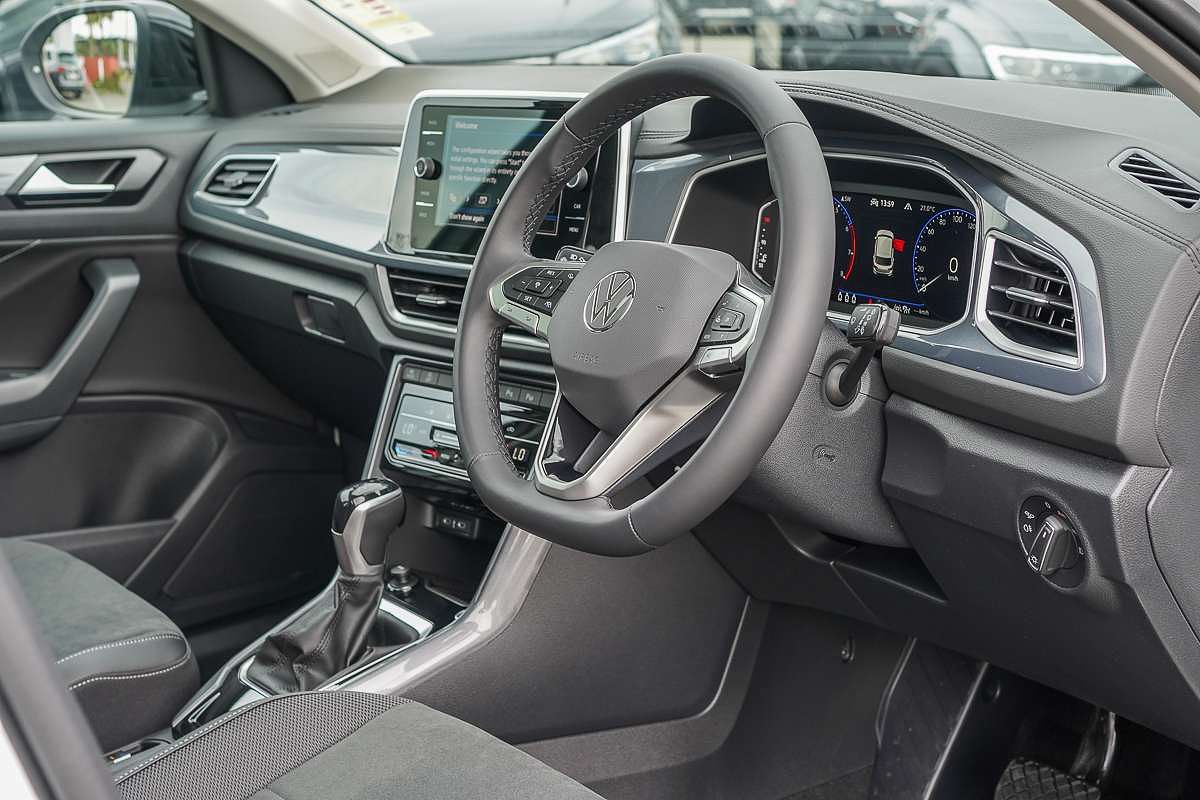 2025 Volkswagen T-Roc 110TSI Style D11