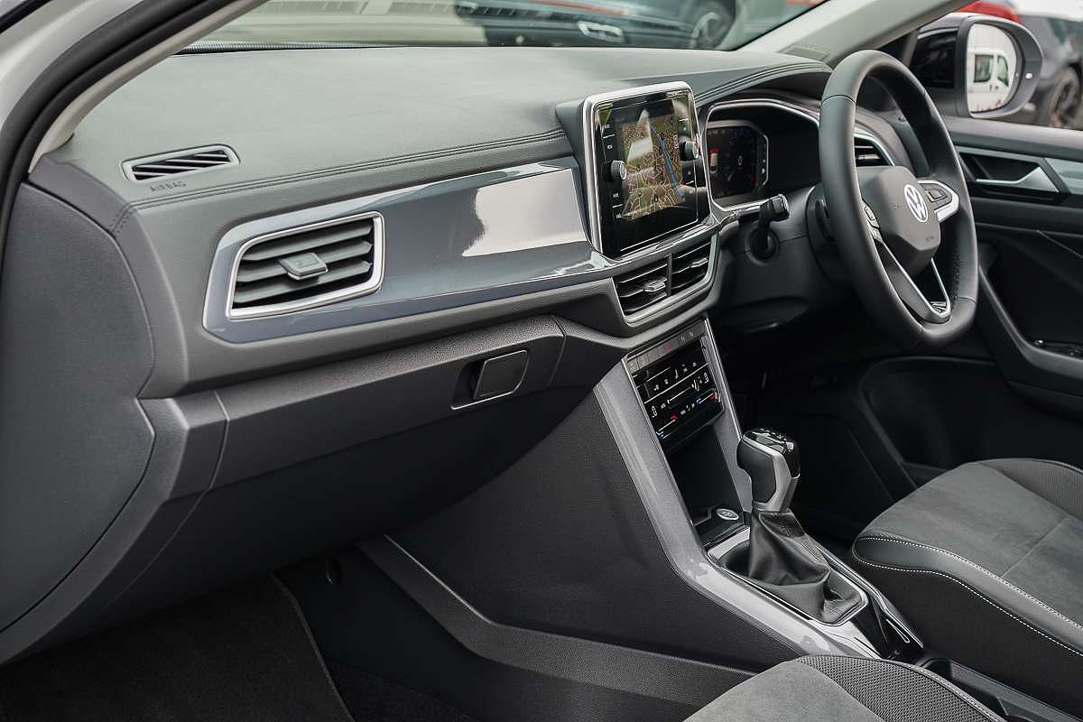 2025 Volkswagen T-Roc 110TSI Style D11