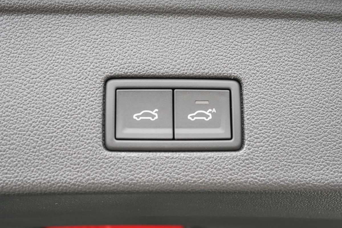 2025 Volkswagen Touareg 170TDI RC