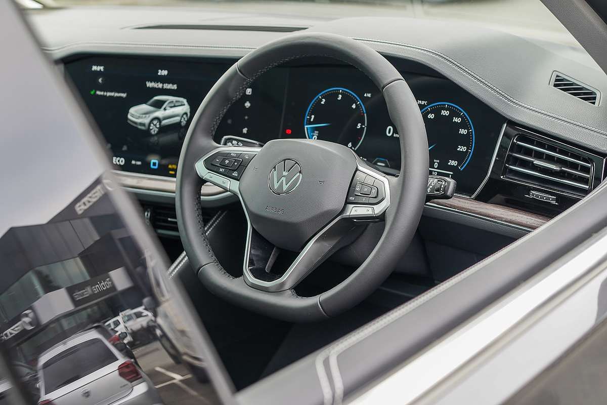 2025 Volkswagen Touareg 170TDI RC