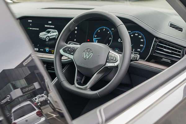 2025 Volkswagen Touareg 170TDI RC