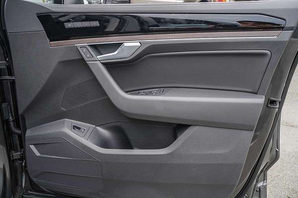 2025 Volkswagen Touareg 170TDI RC