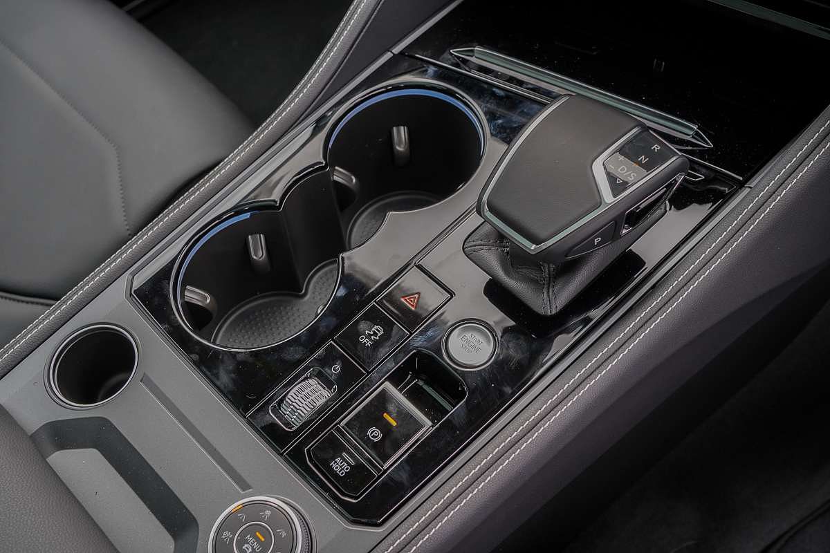 2025 Volkswagen Touareg 170TDI RC