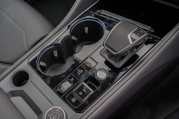 2025 Volkswagen Touareg 170TDI RC