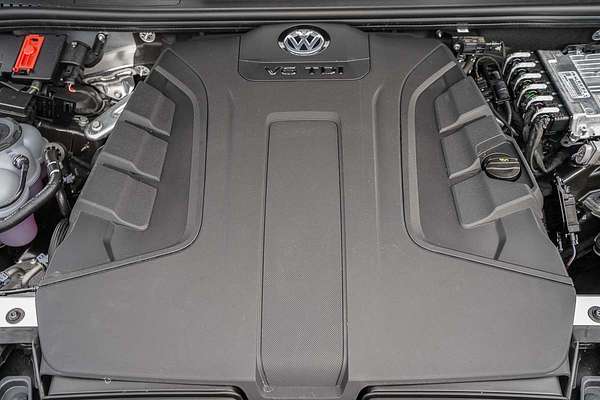 2025 Volkswagen Touareg 170TDI RC