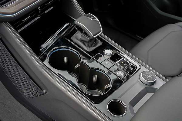 2025 Volkswagen Touareg 170TDI RC