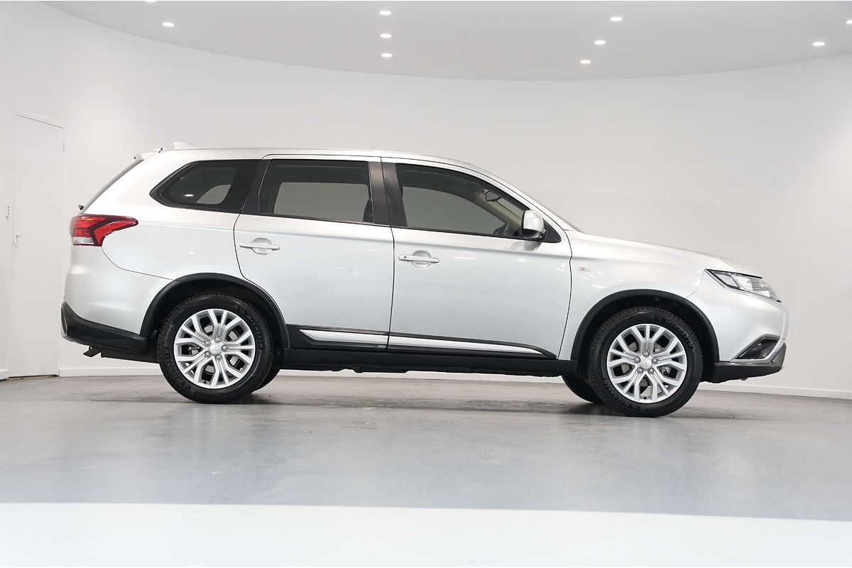 2020 Mitsubishi Outlander ES ZL